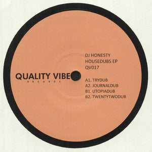 QV017